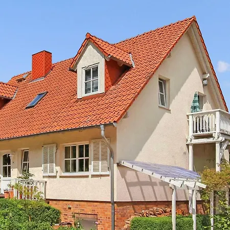 Cozy In Waren Mueritz With Kitchen