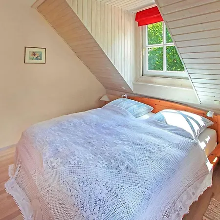 Cozy In Waren Mueritz With Kitchen Apartament *